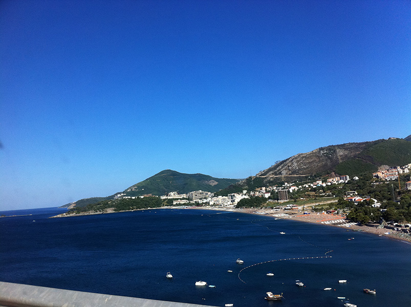 Ciel Rouge Création - Architecture - Projet pour un urbanisme paysager à énergie positive au Montenegro