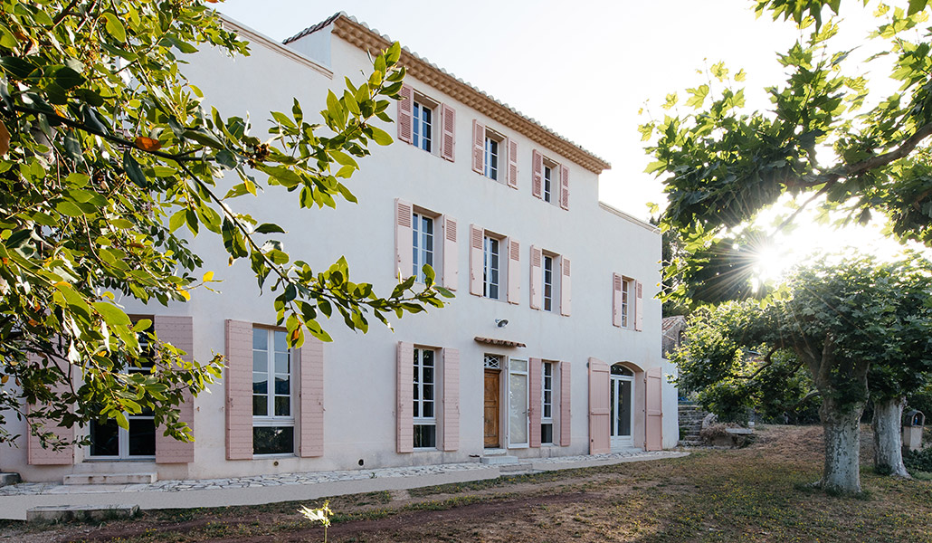 Ciel Rouge Creation - architect Henri Gueydan - Renewal of an old house in Provence